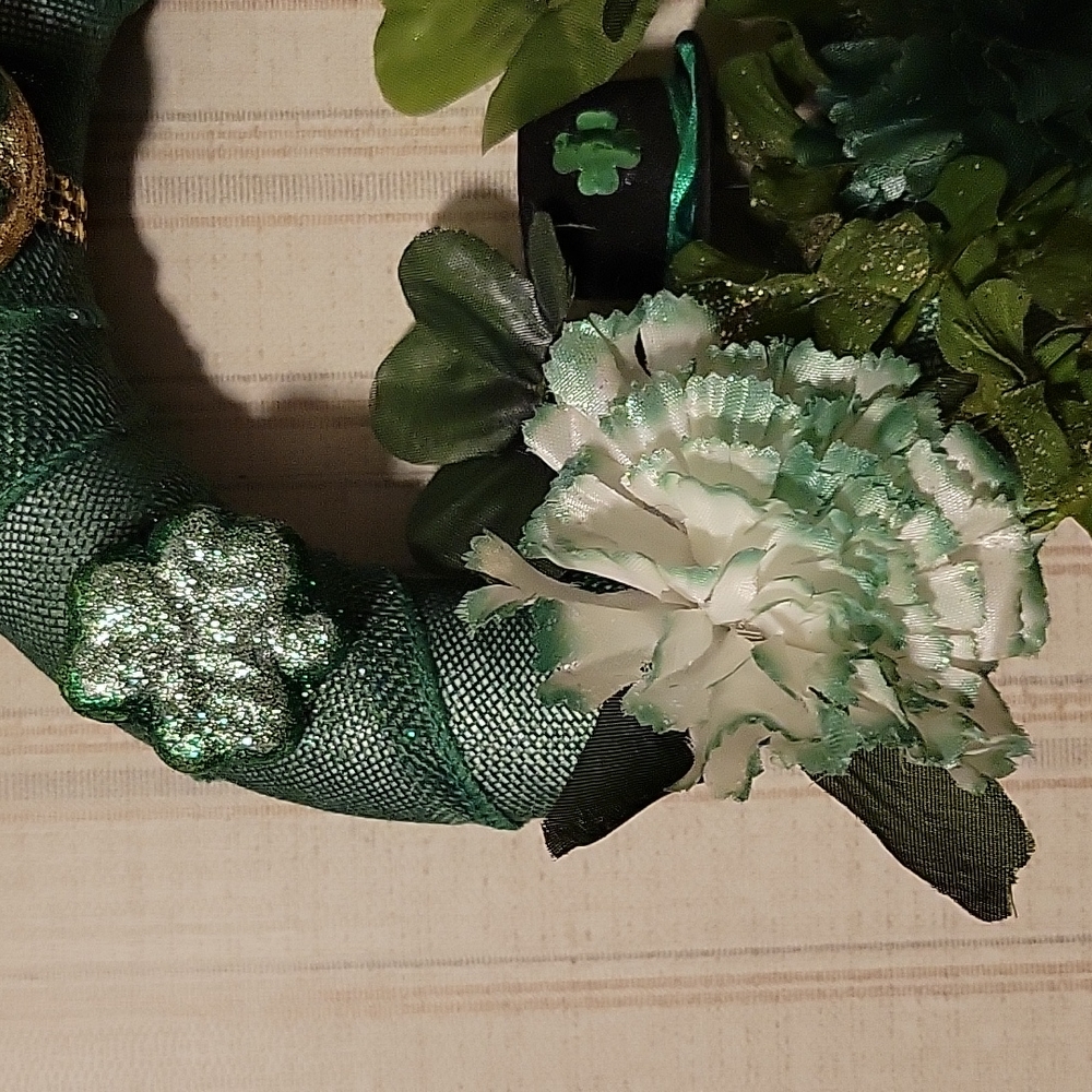 HAND CRAFTED WREATH ST PATRICK'S "SHAMROCK CELEBRATION" - Picture 2 of 5